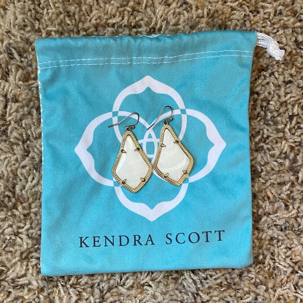 Kendra Scott Alex Earrings White/Pearl with Gold
